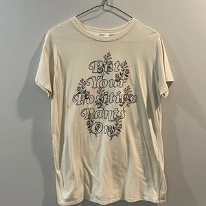 Tres Bien- Graphic T-shirt